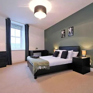 Apartment Modern & Spacious In Centre, Aberdeen