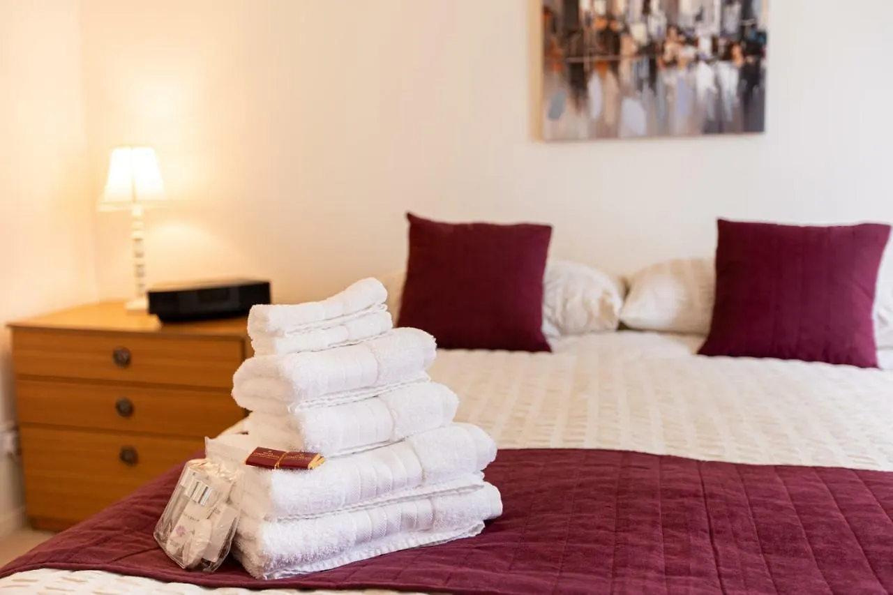 Cults Court Apartment Aberdeen
