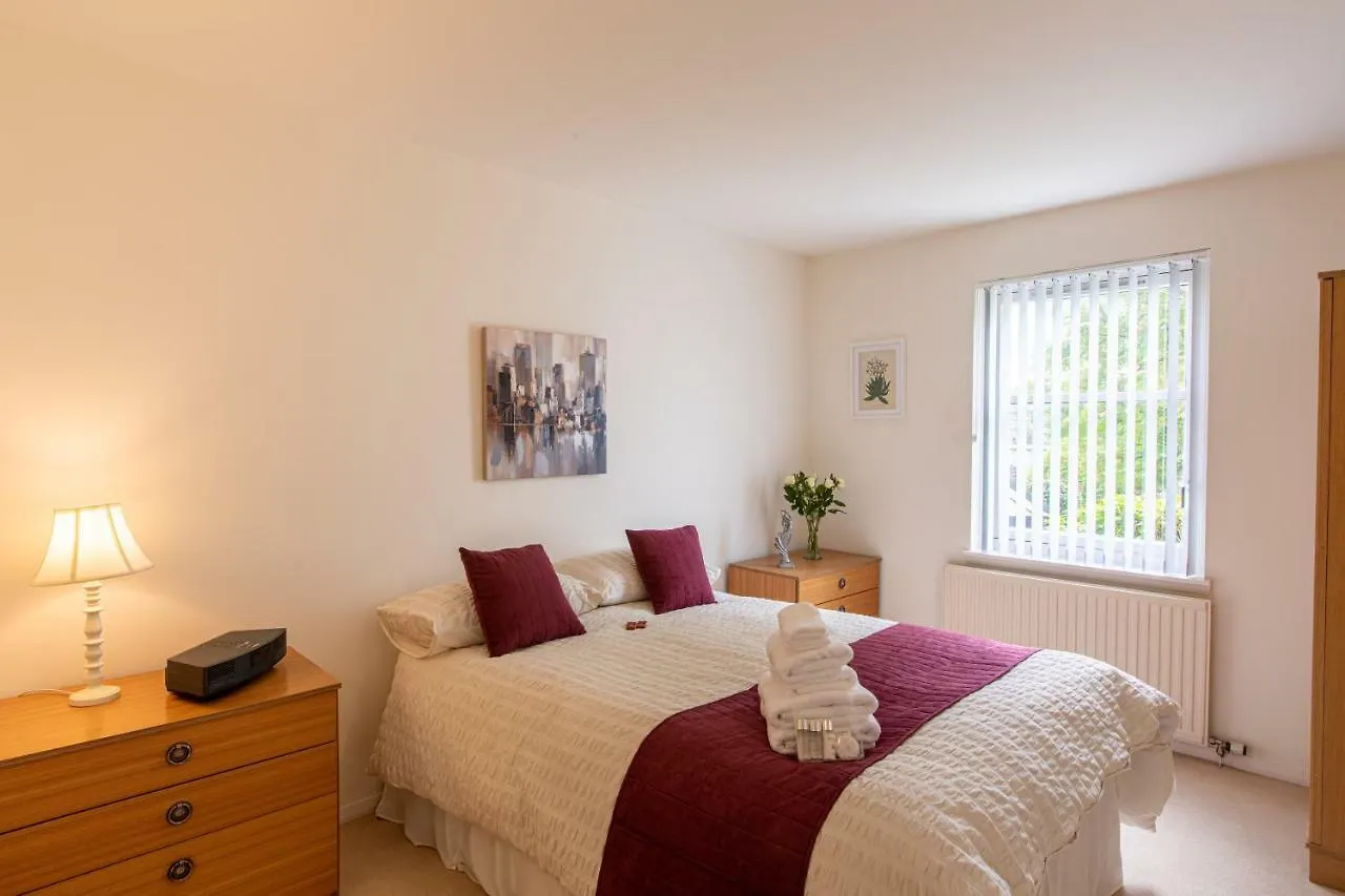 Cults Court Apartment Aberdeen