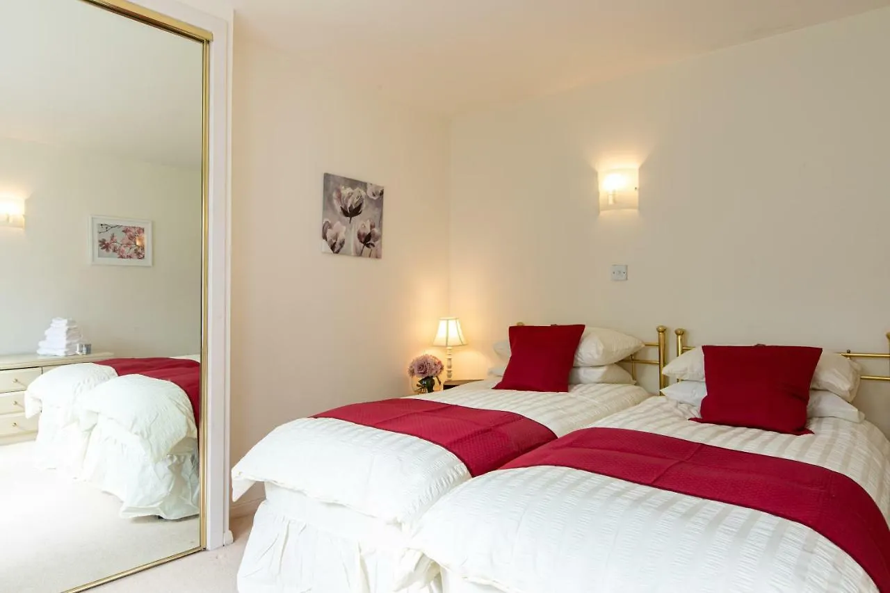 Cults Court Apartment Aberdeen 0*,  United Kingdom
